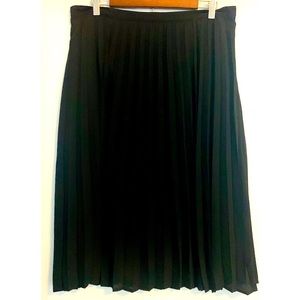 Christopher & banks beautiful pleated midi skirt